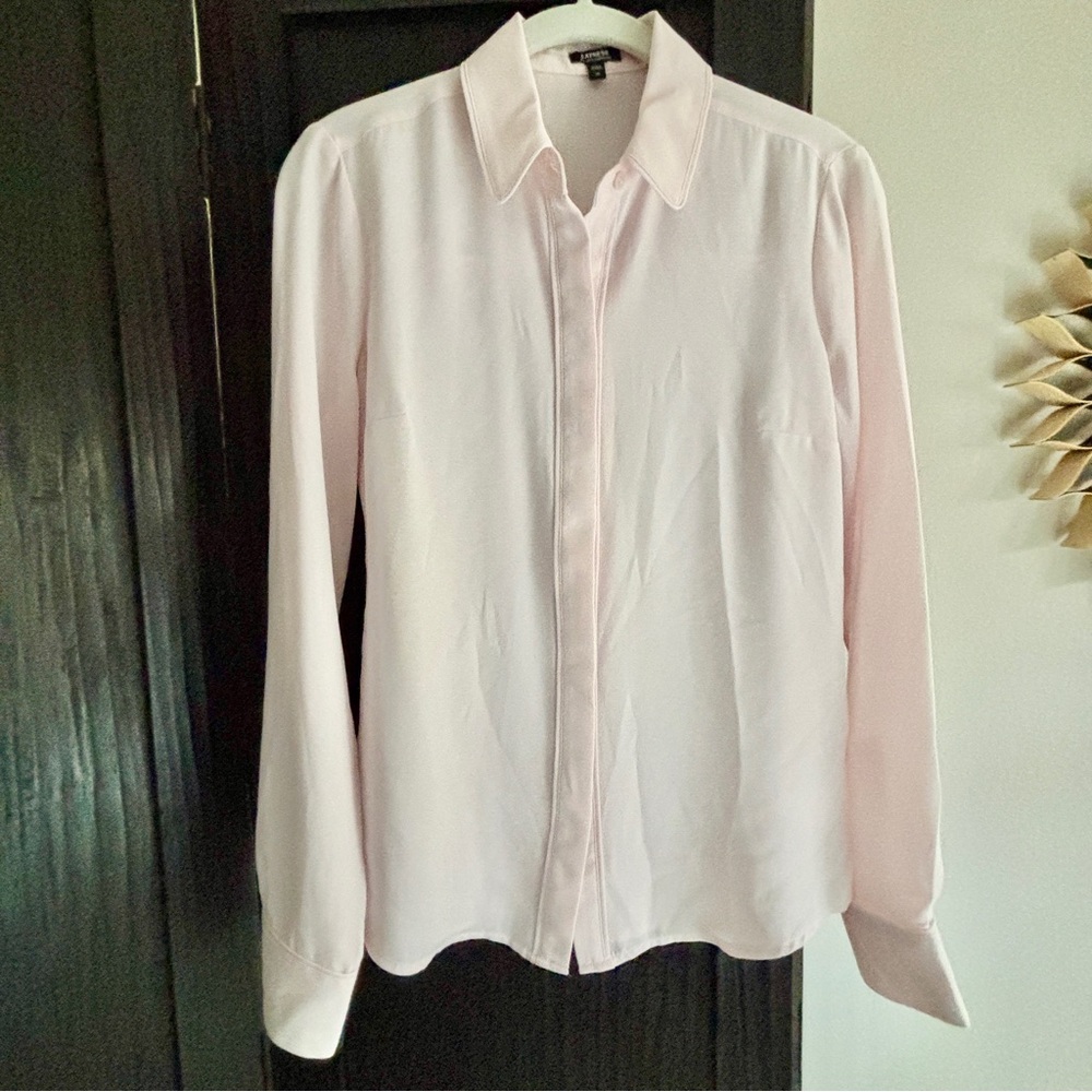 Express Light Pink Blouse baby pink xs XSmall button down shirt